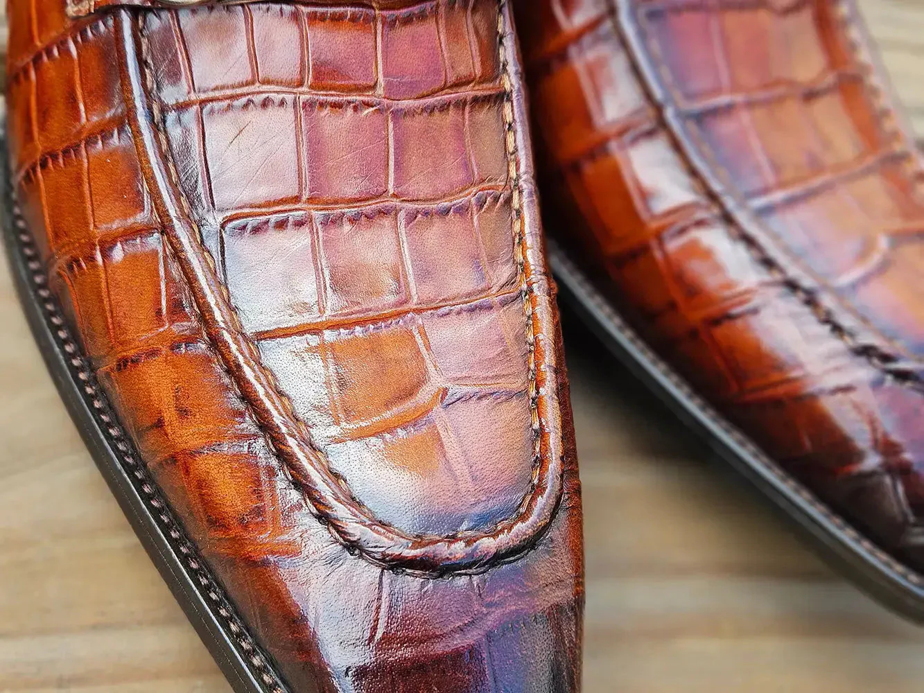 Buckle Loafer w Gator Embossed Leather - Image 21