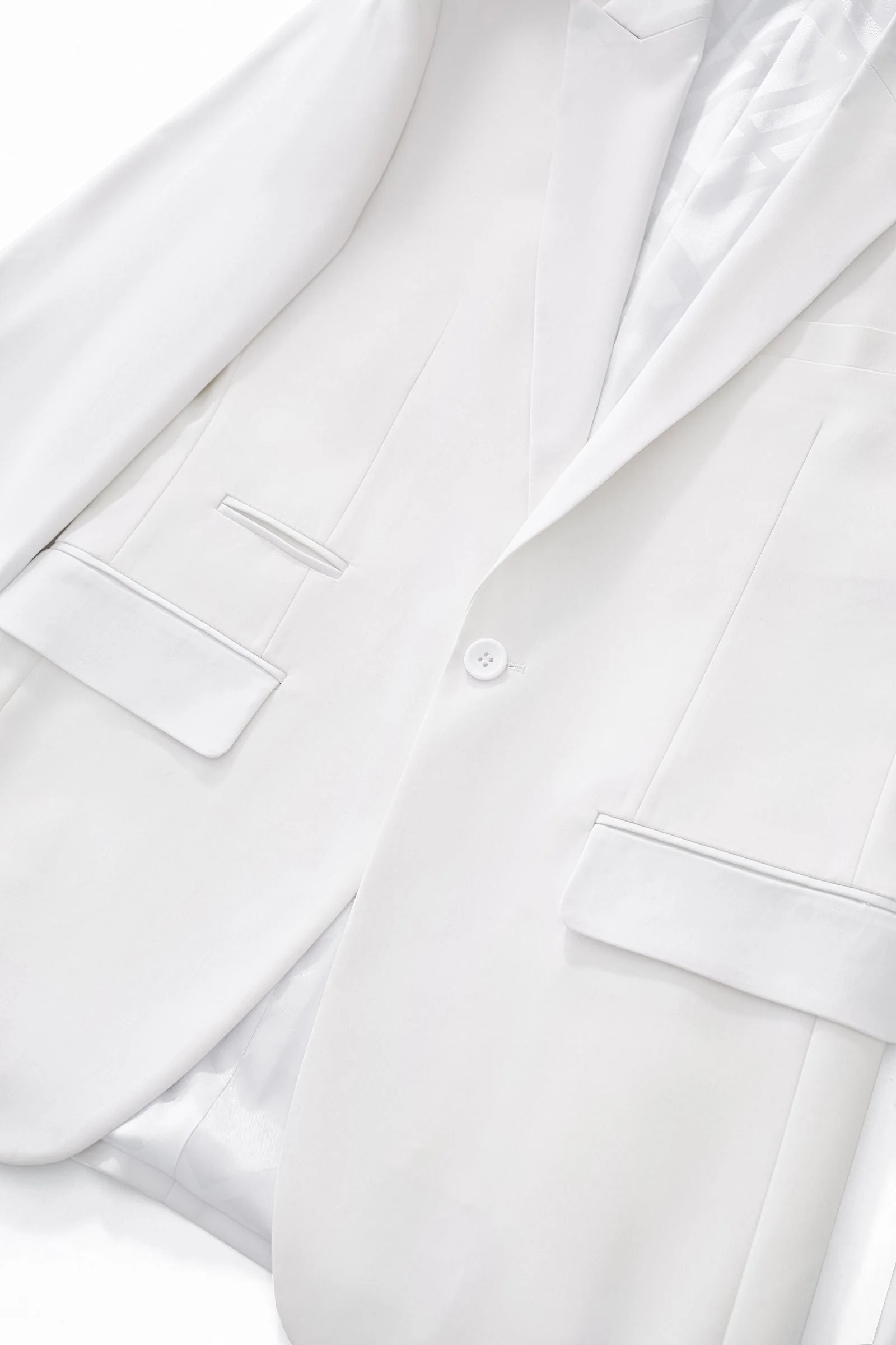 ESSENCE SIGNATURE SUIT WHITE - Image 9