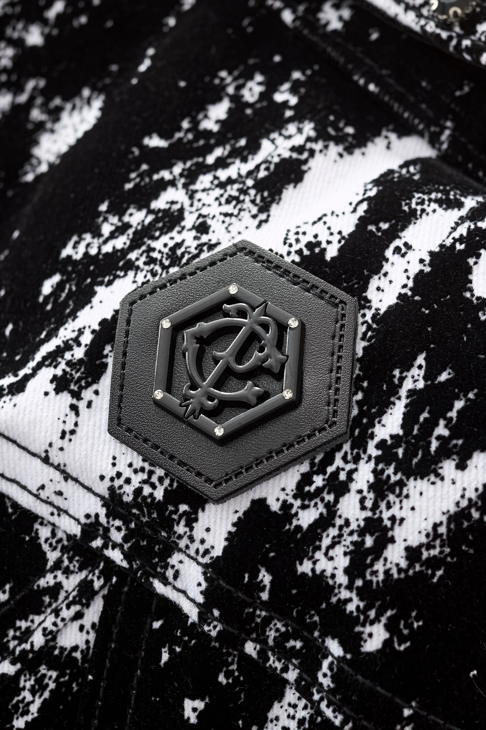 Flocked Eclipse Denim Jkt – Century Penthouse BLACK - Image 8