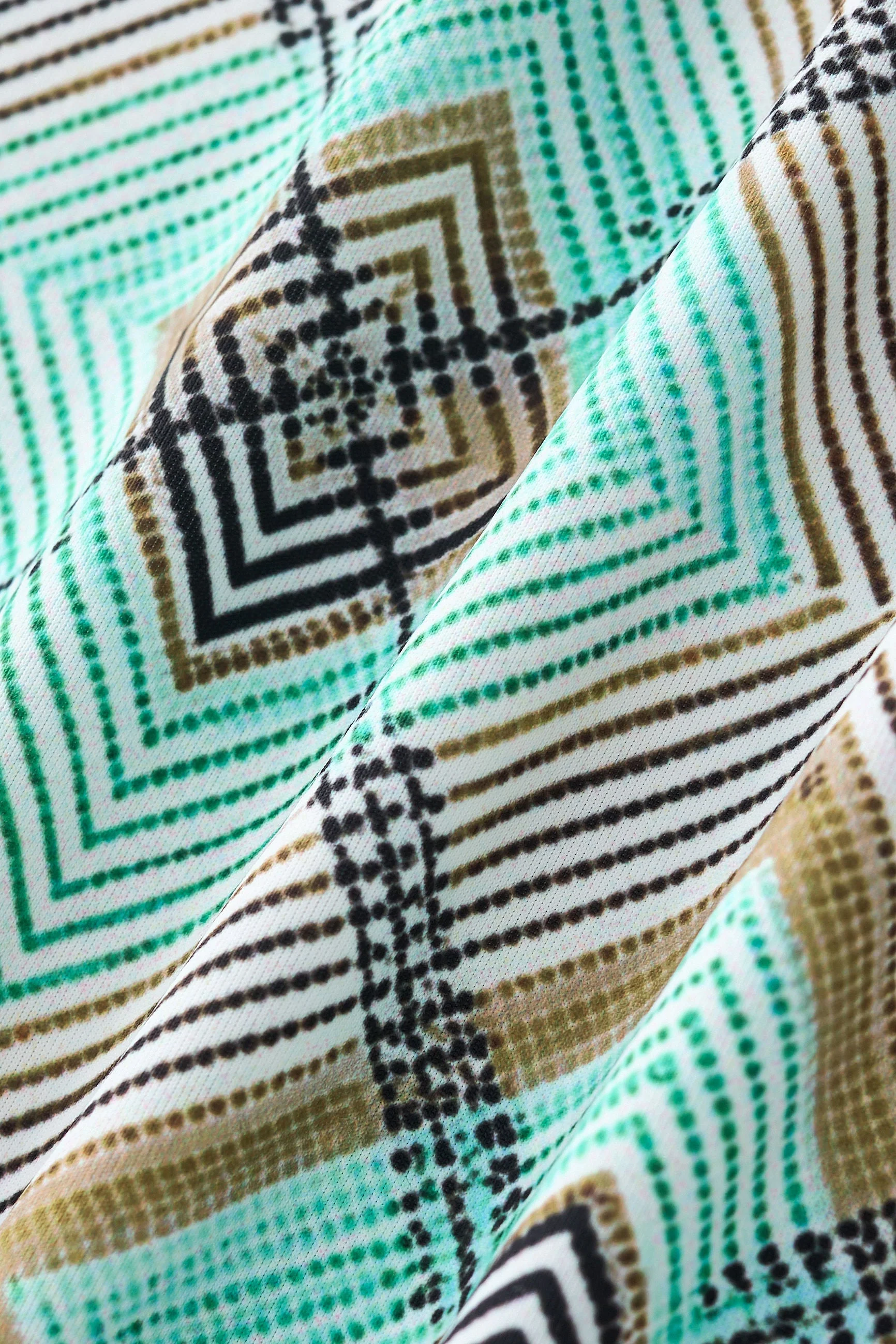 Geometric Seamless Shirt – El Baron MULTI - Image 10