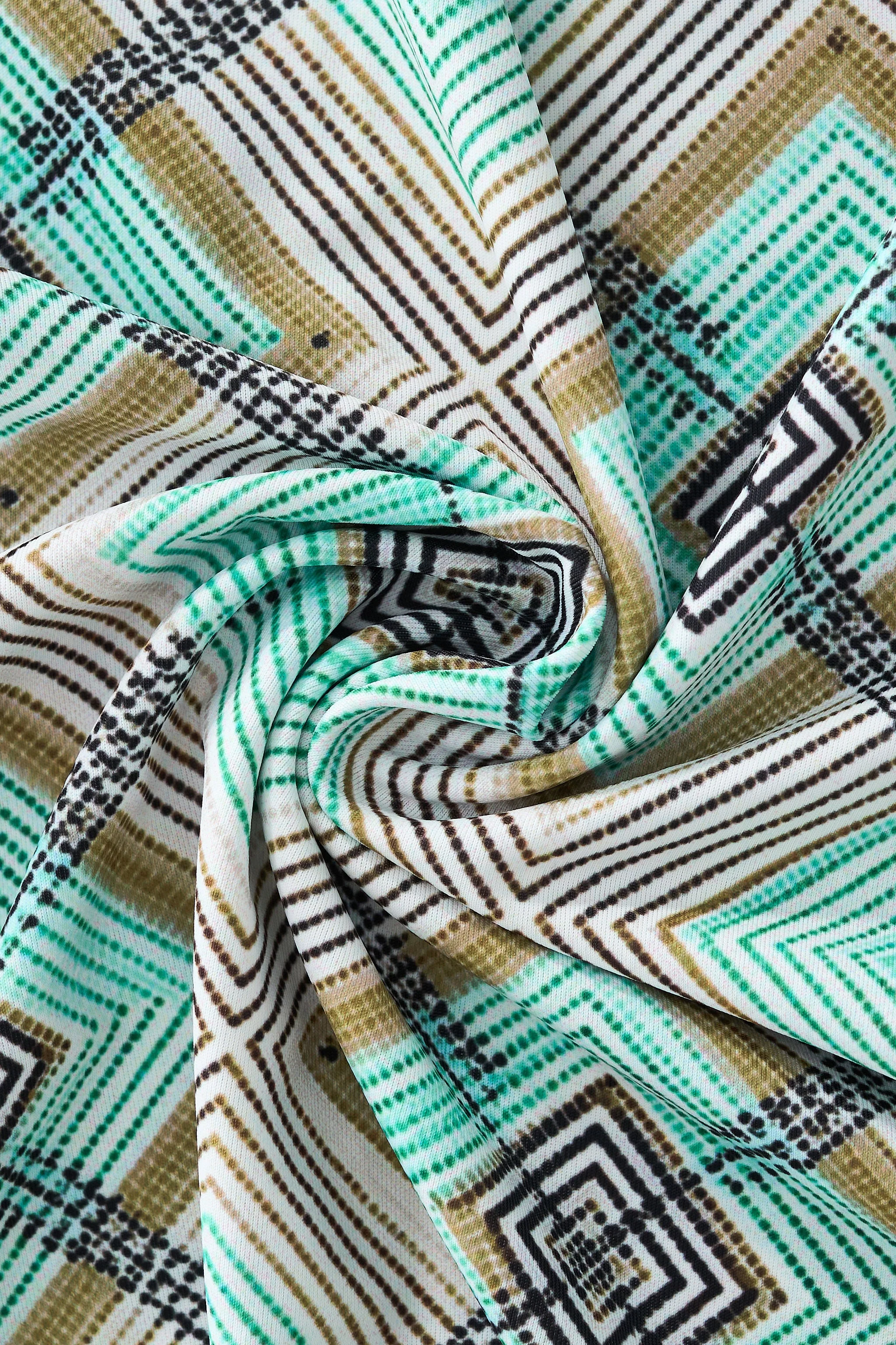 Geometric Seamless Shirt – El Baron MULTI - Image 11
