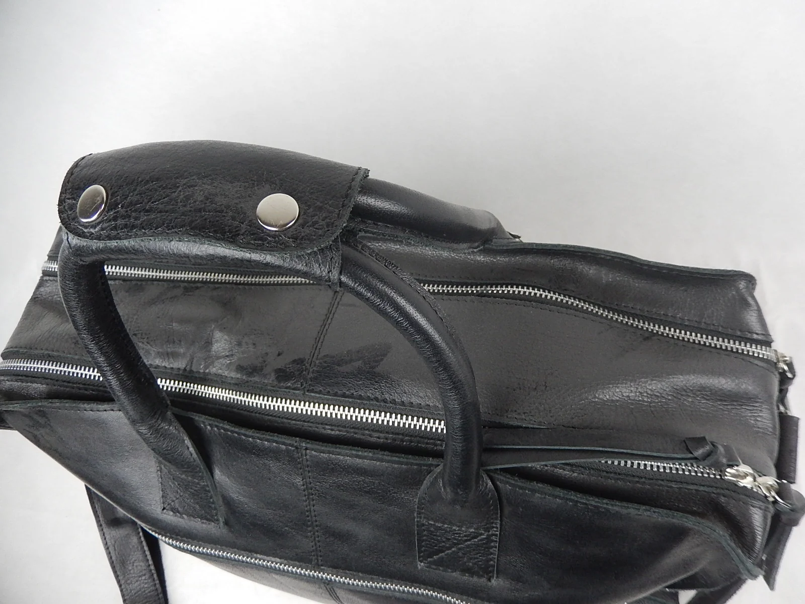 Iristyler Black Cowhide Travel Bag - Image 3