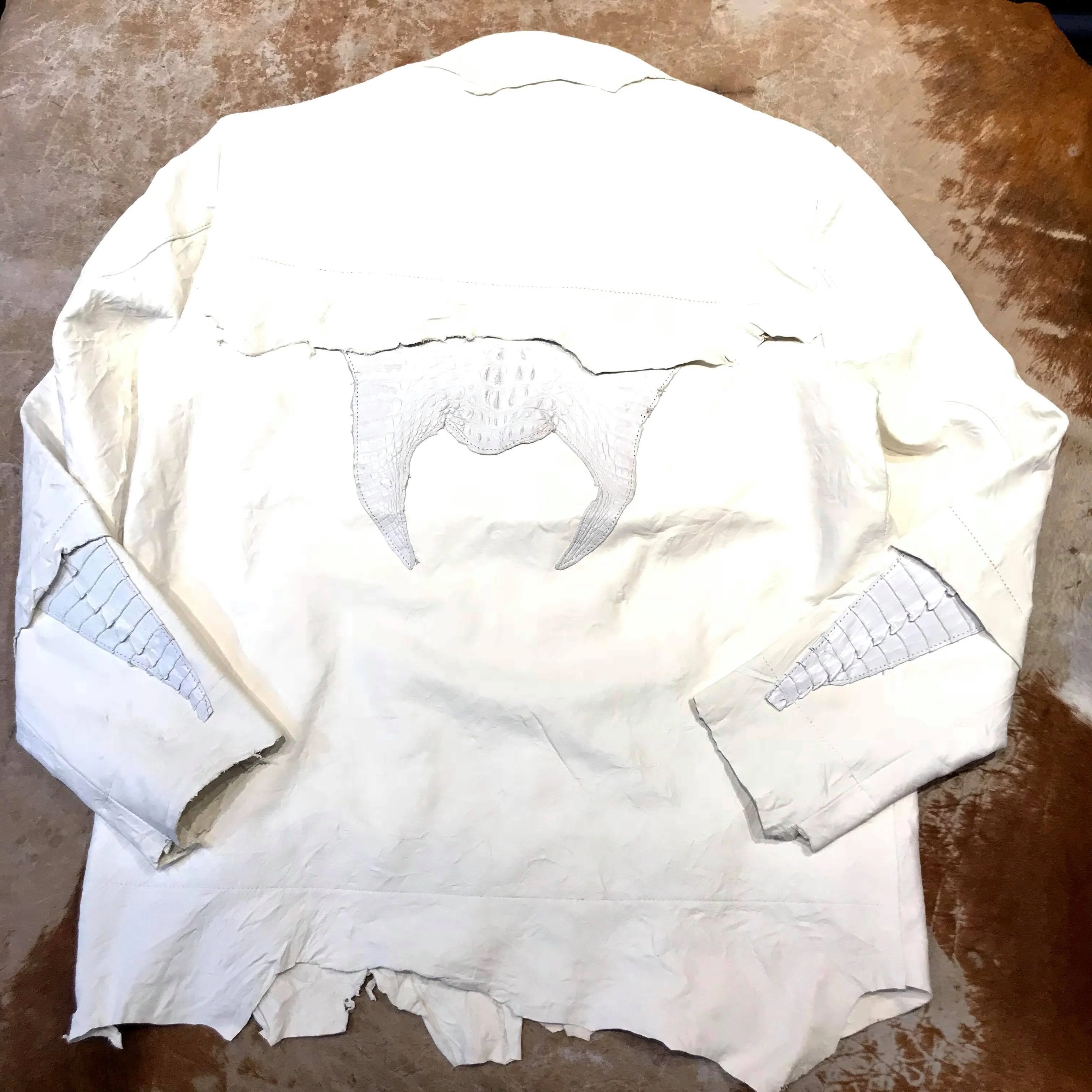Kashani LUX White Raw Cut Alligator Lambskin Bomber Jacket - Image 3