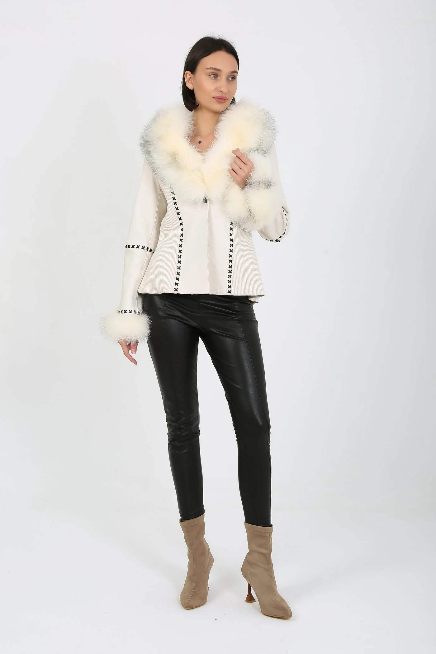 Kashani White Leather Jacket with Fox Fur Collar & Cuffs - Image 4