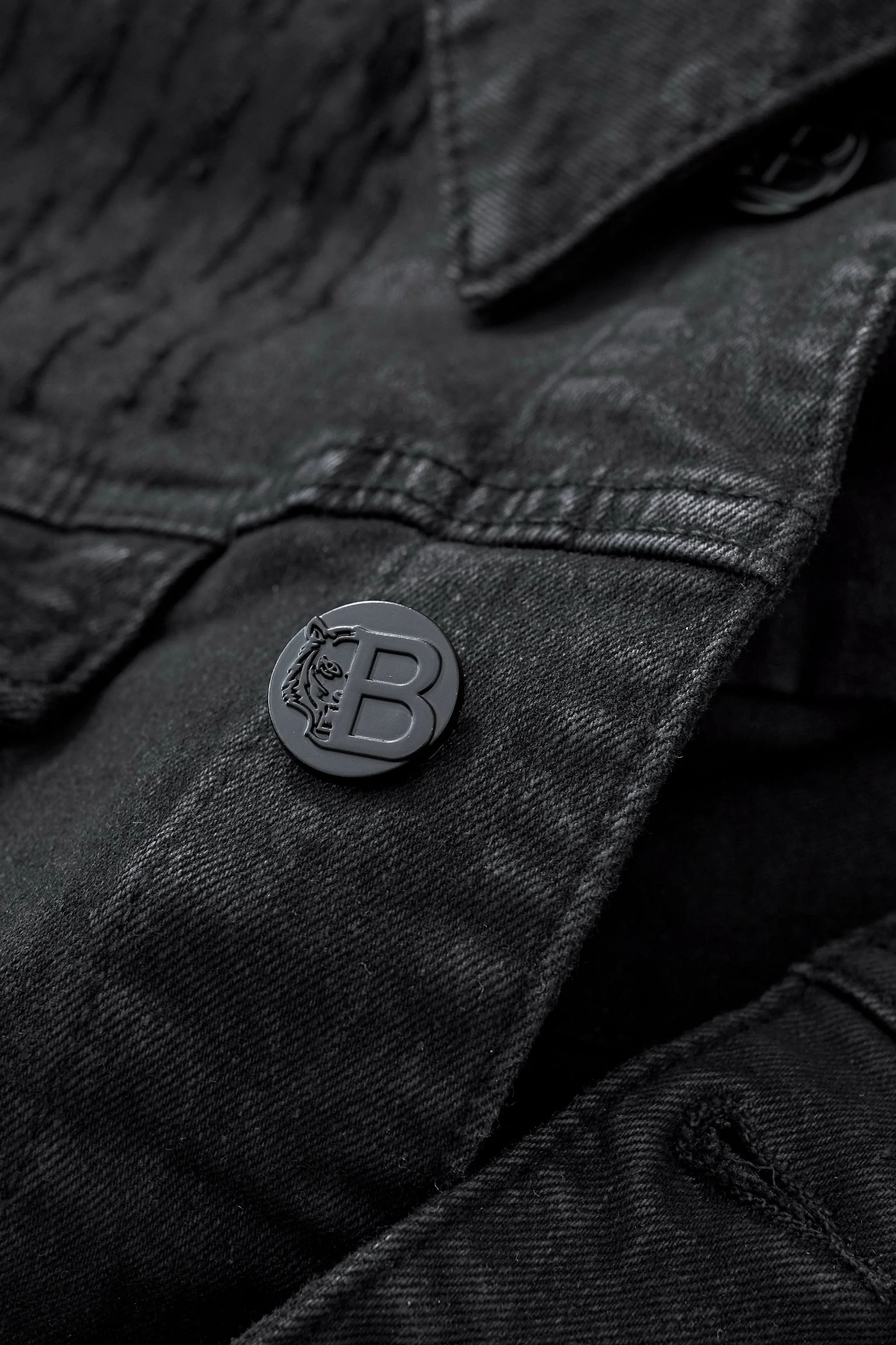 Obsidian Distressed Denim Jacket BLACK - Image 7