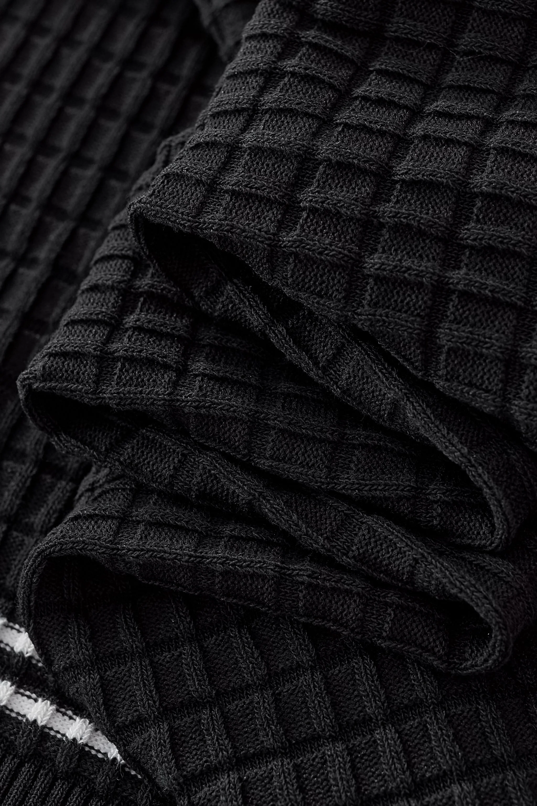 Refined Motion Knit Polo BLACK - Image 8