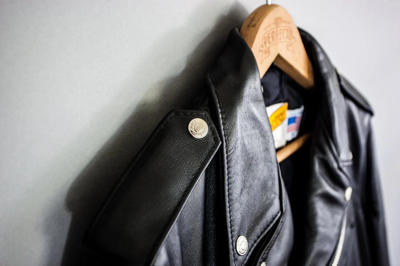 Schott 118 Men's Classic Perfecto Leather Motorcycle Jacket - Image 7