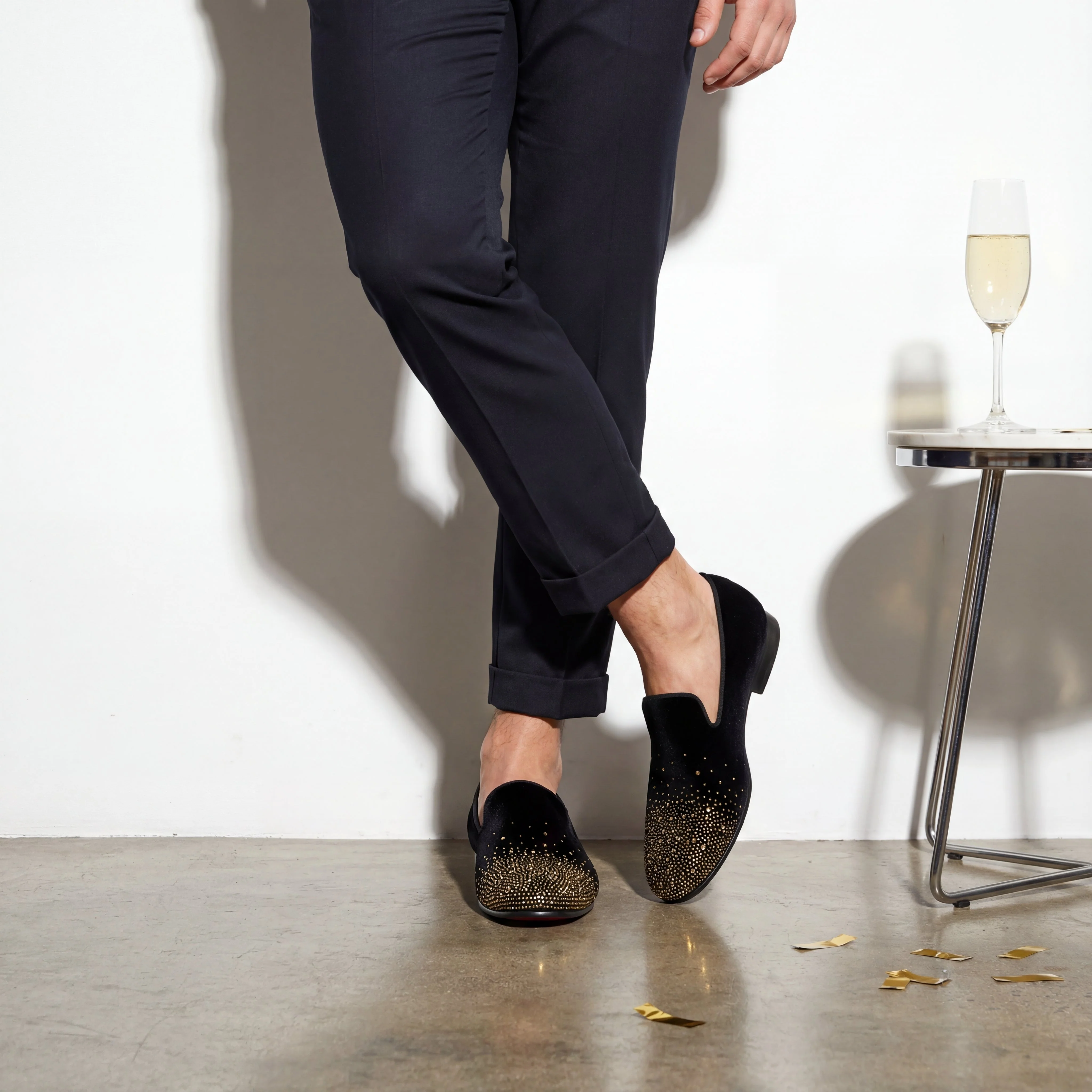 Sharp Sophistication BLACK/GOLD - Image 2