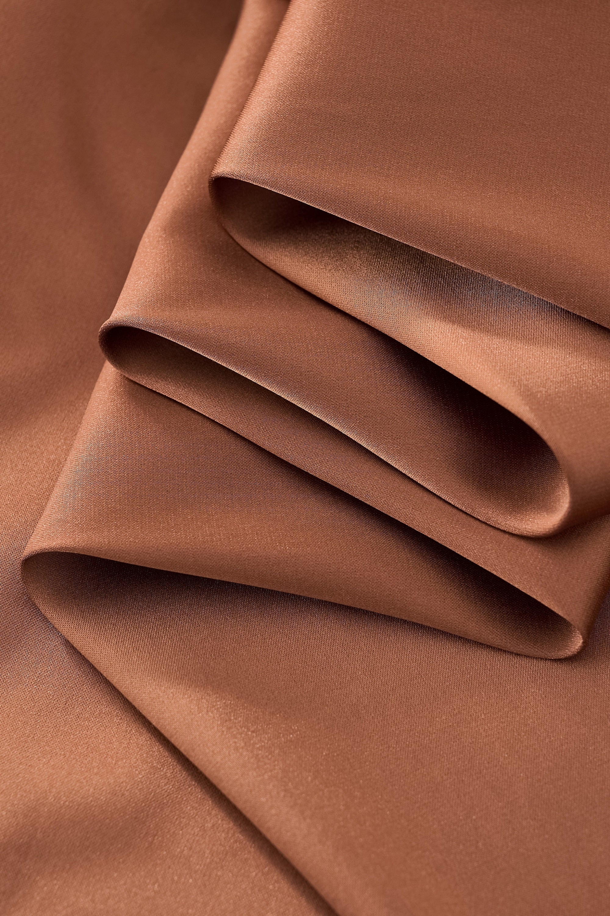 SIGNATURE SATIN STITCHLESS LS Shirt COFFEE - Image 6