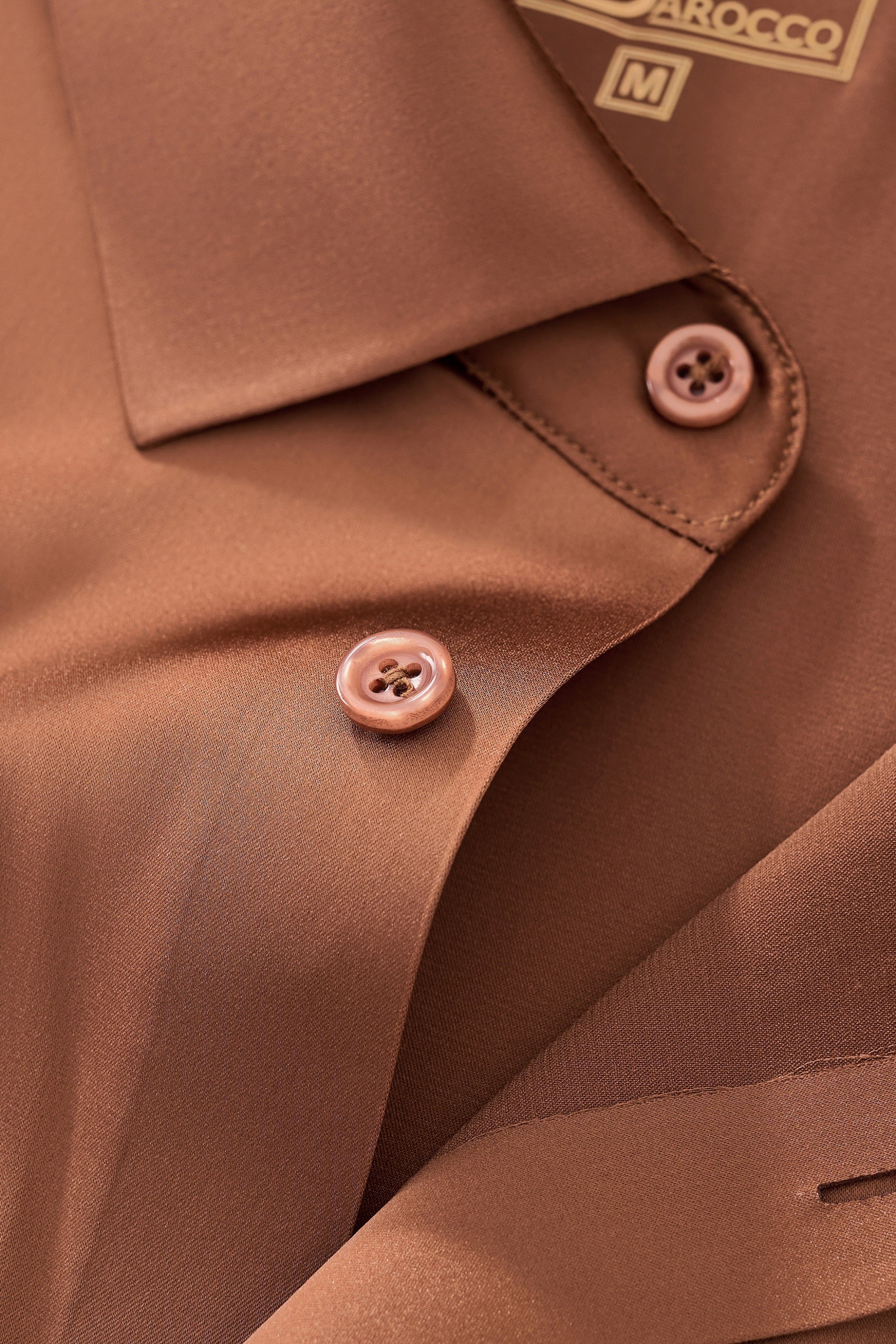 SIGNATURE SATIN STITCHLESS LS Shirt COFFEE - Image 7
